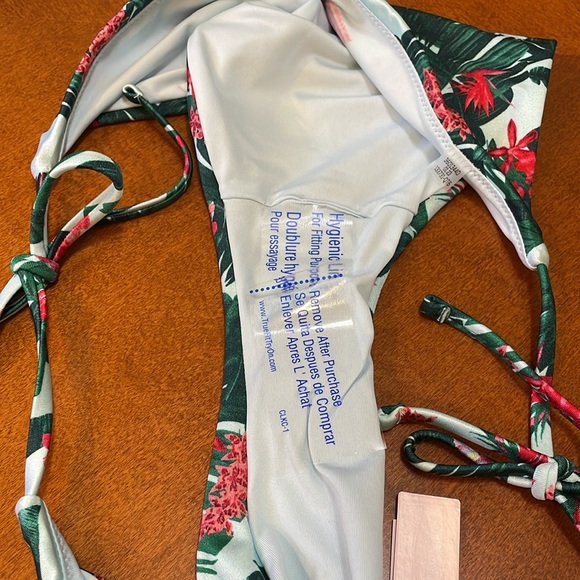 Victoria's Secret Bombshell Push-Up Bikini 34DD & Large Side-Tie Cheeky Bottom - Picture 8 of 16